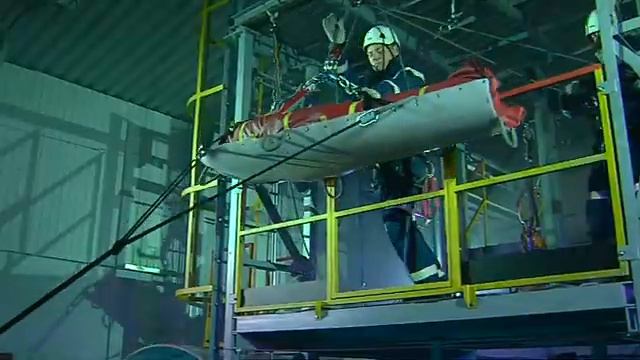 «ЛУКОЙЛ-Пермнефтеоргсинтез» открыл тренажёрный комплекс для обучения работам на высоте. смотреть онлайн