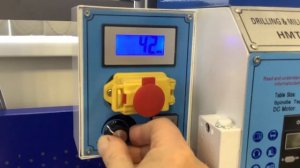 Новый настольный фрезерный станок HMT-BF28 с продольной автоподачей и УЦИ (3 оси)