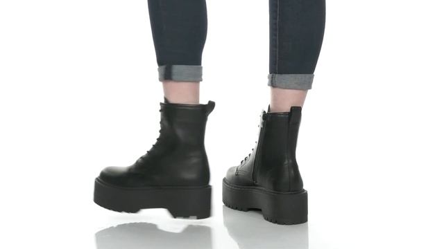 Steve Madden Bettyy 2-0 Boot SKU: 9654476 смотреть онлайн