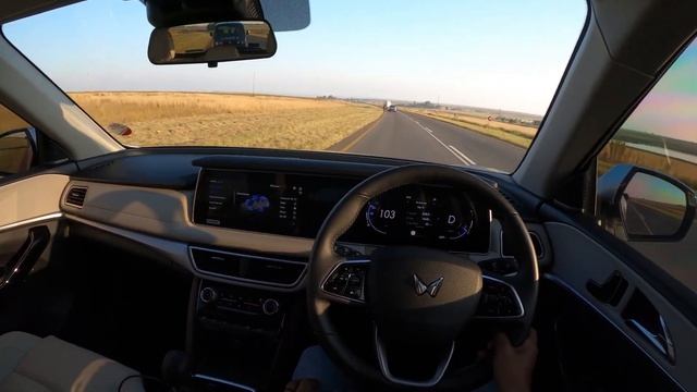 In-depth POV Review - 2023 Mahindra XUV700 AX7 L 2.0T Petrol - What a package! смотреть онлайн