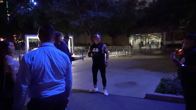 Vitaly And His Mother Get Into A VERY Heated Exchange At The Staples Center смотреть онлайн