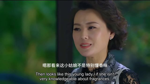 董事長視察商場，灰姑娘把他當顧客推銷香水，怎料意外獲董事長賞識！ смотреть онлайн