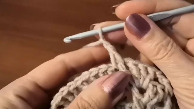 Шапочка по спирали крючком, подробный мастер-класс. смотреть онлайн