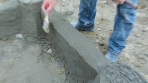 Клумба для сада своими руками из старого кирпича и цементной штукатурки. Клумба арт бетон.