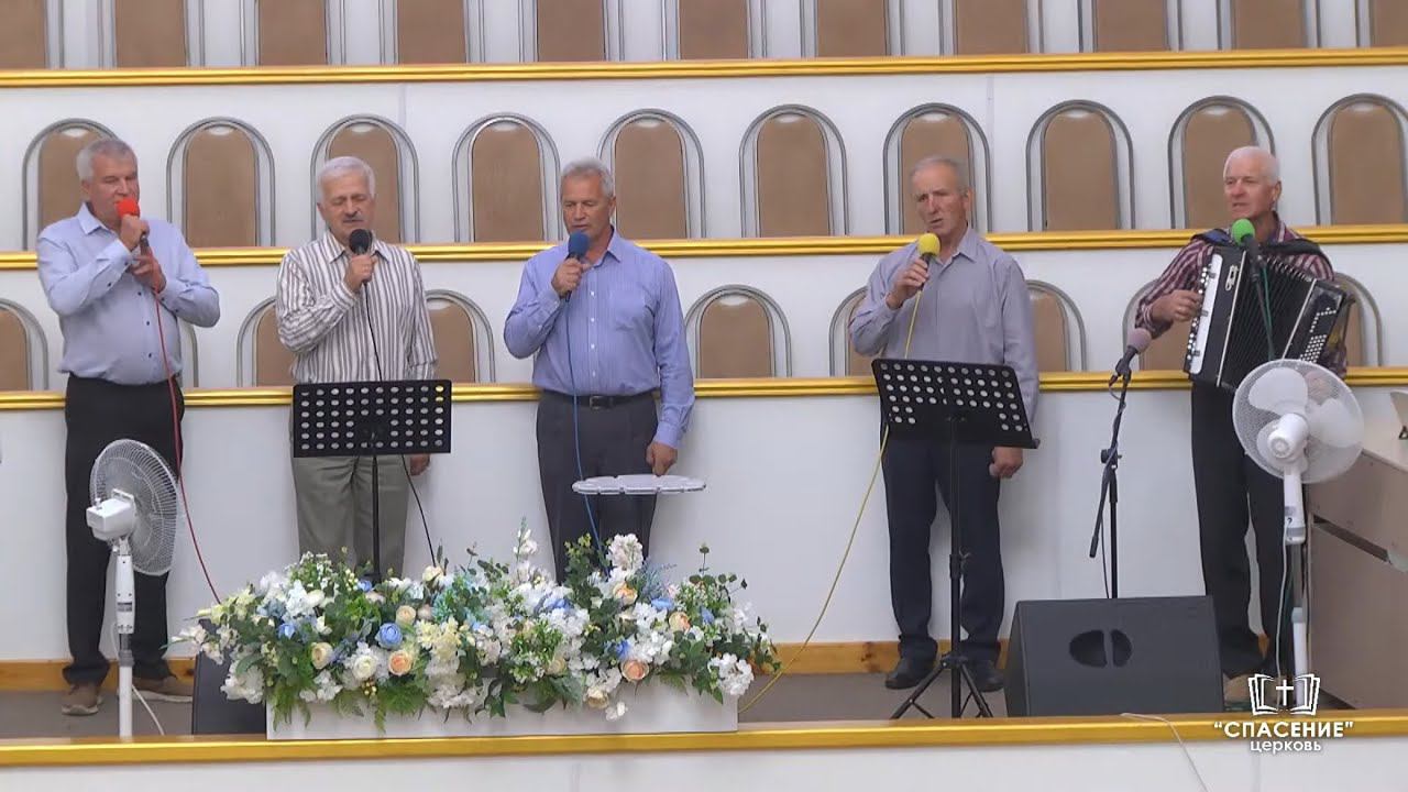 Так много дорог на земле, так много без смысла путей / Песня смотреть онлайн