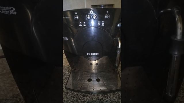 Bosch TCA 5201 leaking, no coffee, broken valve смотреть онлайн