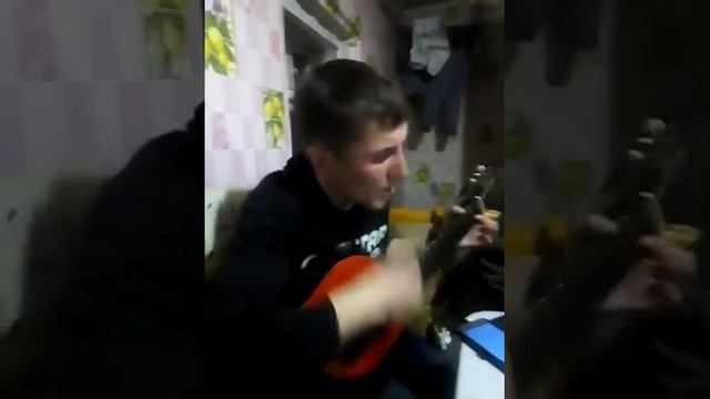 Парень красиво поёт смотреть онлайн