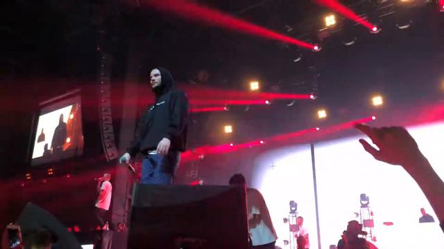 Макс Корж - Тралики Stadium live 2.12.2017 смотреть онлайн