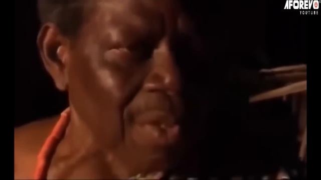 La Déesse Est Amoureuse Du Prince - Films Nigerian En Francais смотреть онлайн