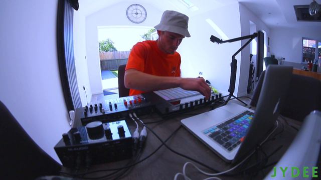Ableton Push 2 | Microfreak | Industrial Techno Live | Jydee смотреть онлайн