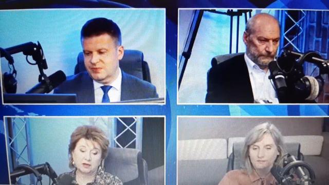 Латвия выдавливает русский смотреть онлайн