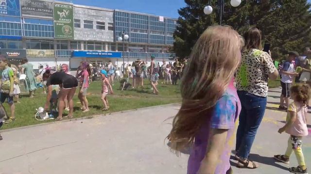 Фестиваль Красок Холи в Краснообске смотреть онлайн