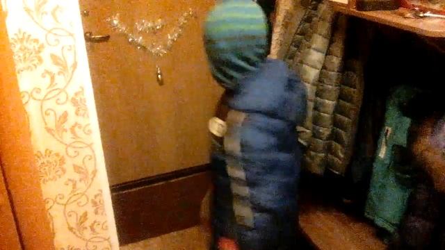Зимой без одежды на улицу. смотреть онлайн