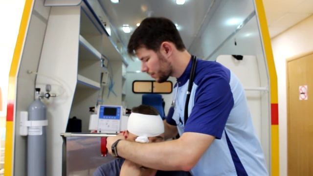 Десмургия. Повязка на оба глаза смотреть онлайн