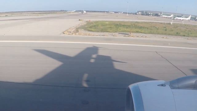 Aeropuerto de Barcelona El Prat | BCN Airport - Landing & Takeoff смотреть онлайн