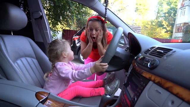 We Are In The Car | Kids Song | Nursery Rhymes | Kids Story