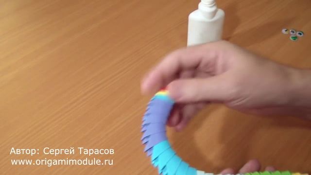 "Радужный лебедь" Модульное оригами. Rainbow Swan. Modular origami. Часть 8. смотреть онлайн