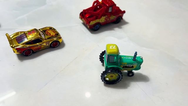 Box full of Model Car Jaguar, Nissan, Audi, Maserati, Peugeot, Pickup Truck , Police Pickup Truck смотреть онлайн