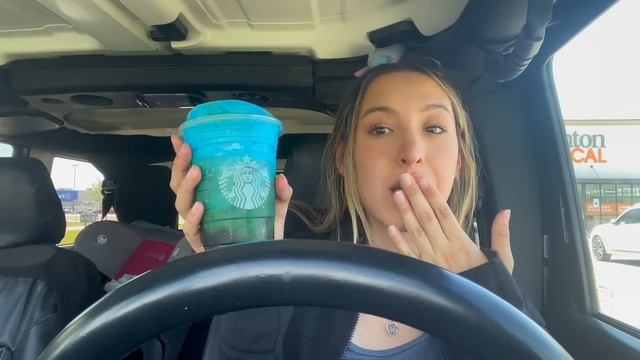 TRYING LILO AND STITCH STARBUCKS DRINKS!! | Autumn Monique смотреть онлайн