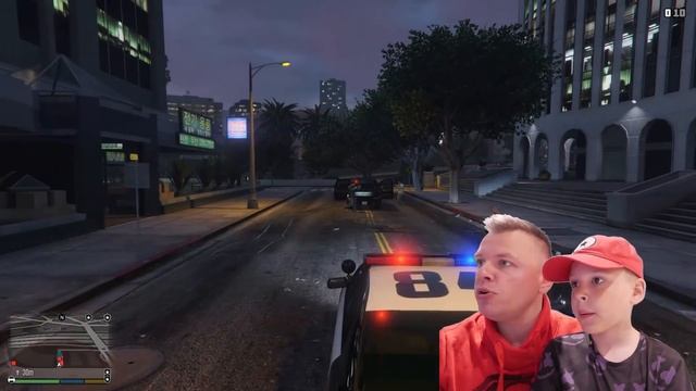 РАБОТАЕМ в ПОЛИЦИИ Арестовали Преступников! ИГОРЬ и ПАПА стали полицейскими в GTA5 смотреть онлайн