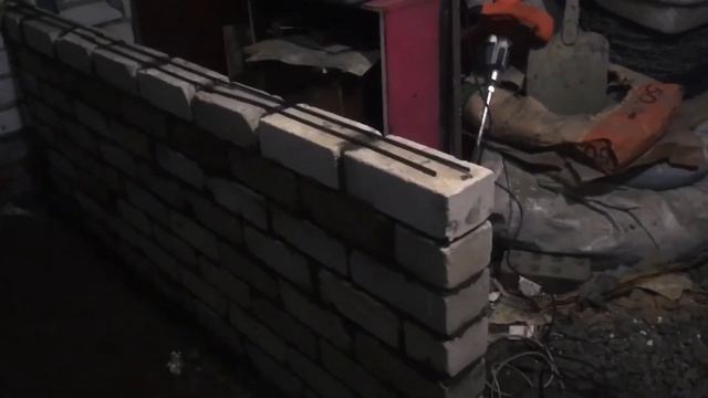 Как я возводил кирпичную перегородку с фундаментом в гараже. смотреть онлайн