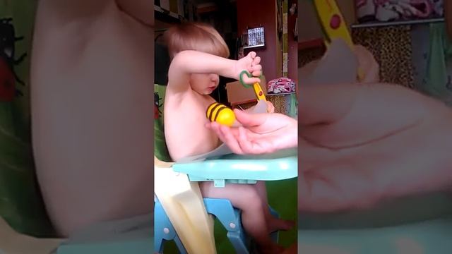 мастер класс Пчелка из яйца киндер сюрприз смотреть онлайн