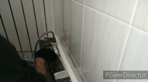 Засор общего стояка канализации. Кусок чугуна в стояке. Прочистка.