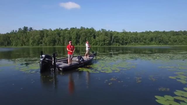 Lund Boats Ultimate Fishing Experience 2017 Episode 3 - Froggin' Bass смотреть онлайн