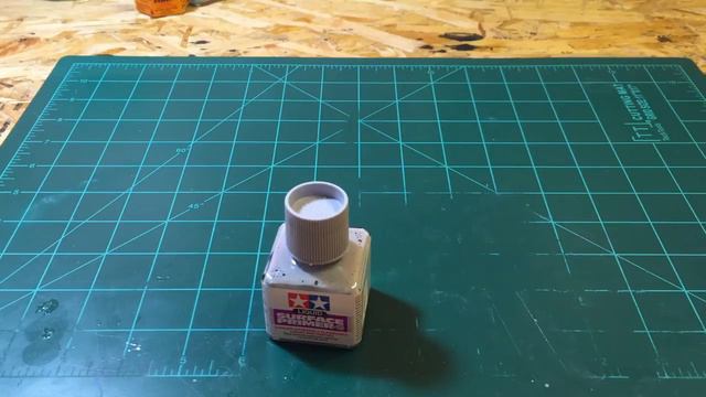 Tamiya Liquid Surface Primer смотреть онлайн