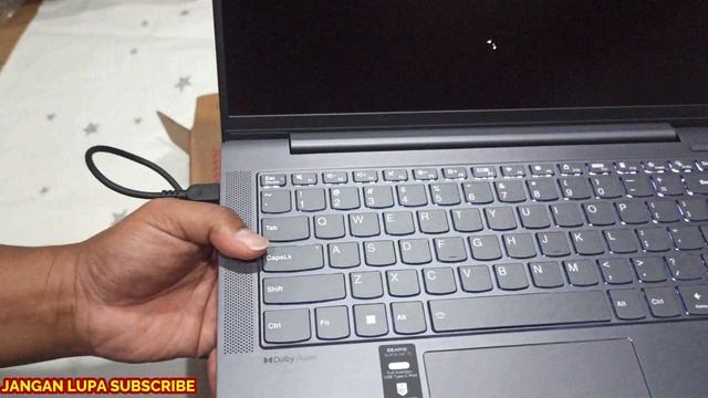 REVIEW LEPTOP LENOVO SLIM 5i TERBARU i7 GENERASI 1255U RAM 16GB SSD 1TB смотреть онлайн