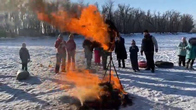 Масленица у Усатоввх смотреть онлайн