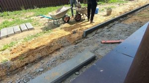 Устройство мягкой отмостки вокруг дома