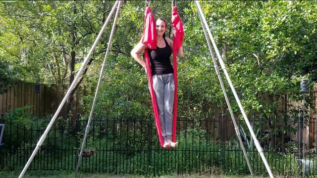 Iron Cross Pose - Intermediate (with advanced mod) Aerial Yoga Trick - Demos by Hannah Bananahhh смотреть онлайн