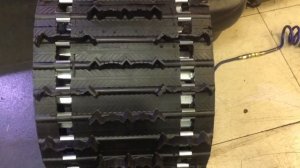 Как заменить гусеницу на снегоходе BRP XU!