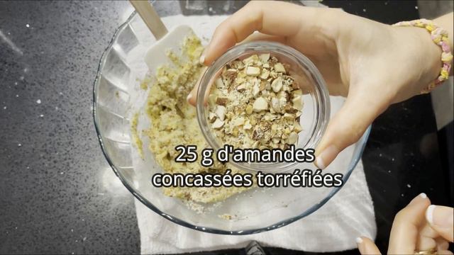 GALETTE DES ROIS COURONNE A LA FRANGIPANE TRES FACILE смотреть онлайн