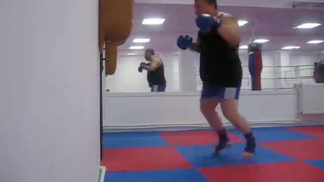 бокс, работа на настенной подушке смотреть онлайн