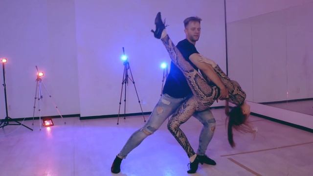 Педагоги «Тэ-Кари» - Стиль: Hustle/Анна Стринадко смотреть онлайн