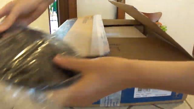 Unboxing Samsung SyncMaster T24B300 смотреть онлайн