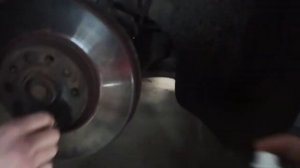 выкручиваем оборваный болт из ступицы колеса