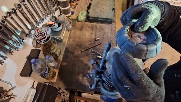 suzuki sx4 (сузуки) , замена подшипника опоры аммортизатора.#suzuki #ремонт #машина