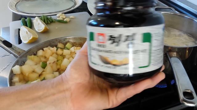 Korean Noodles W VEGAN Black Bean Sauce (Jjajangmyeon: 짜장면) Recipe - Le Tour De Plants