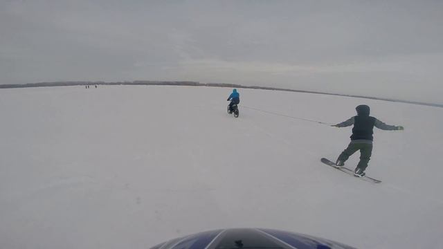 Буксировка горнолыжника на электровелосипеде ElectronBikes смотреть онлайн