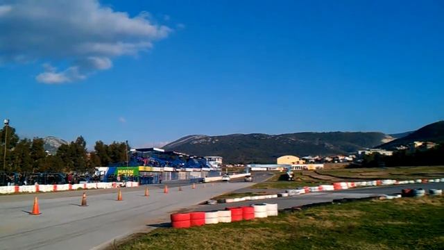 fiat grande punto 1.3 dizel drag turkey vs ford fiesta 1.6 tdci izmir yarış pisti смотреть онлайн