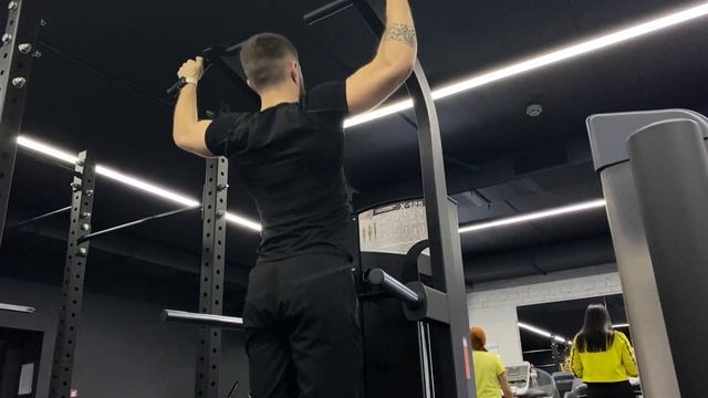 Подтягивание в гравитроне. смотреть онлайн