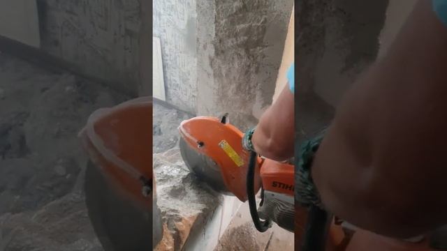 Бензорез Stihl TS 800, устройство дверного проема.