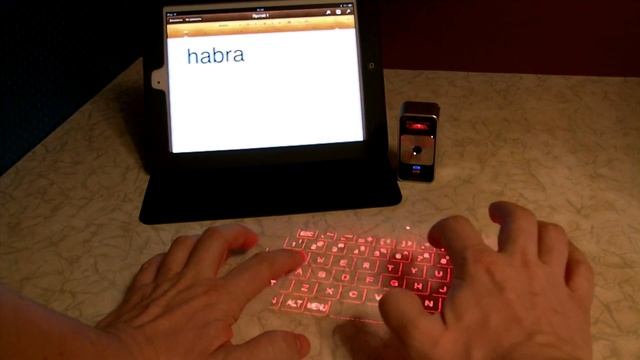 Проекционная клавиатура Celluon смотреть онлайн