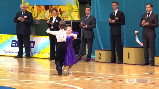 Павлов Платон - Павлова Стелла, 1/2 English Waltz смотреть онлайн