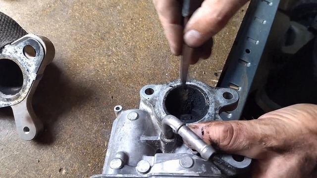 Чистка ЕГР Рено Мастер 3. EGR cleaning Renault Master 3. смотреть онлайн