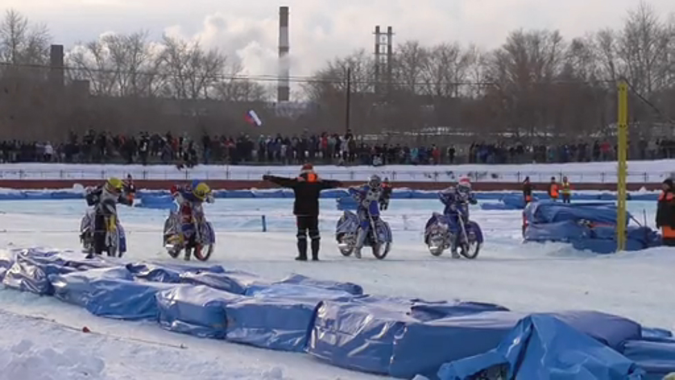 Чемпионат России.Гонки на льду.Суперлига.Командные соревнования.2 этап.2 день.13.12.2015.Заезд №15 смотреть онлайн