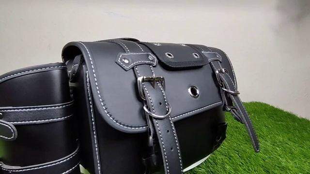 Мотосумки боковые с подстаканниками из высококачественной иск. кожи. Цвет черный. смотреть онлайн